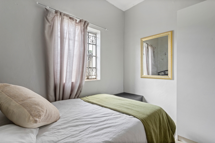 9 Bedroom Property for Sale in Observatory Western Cape
